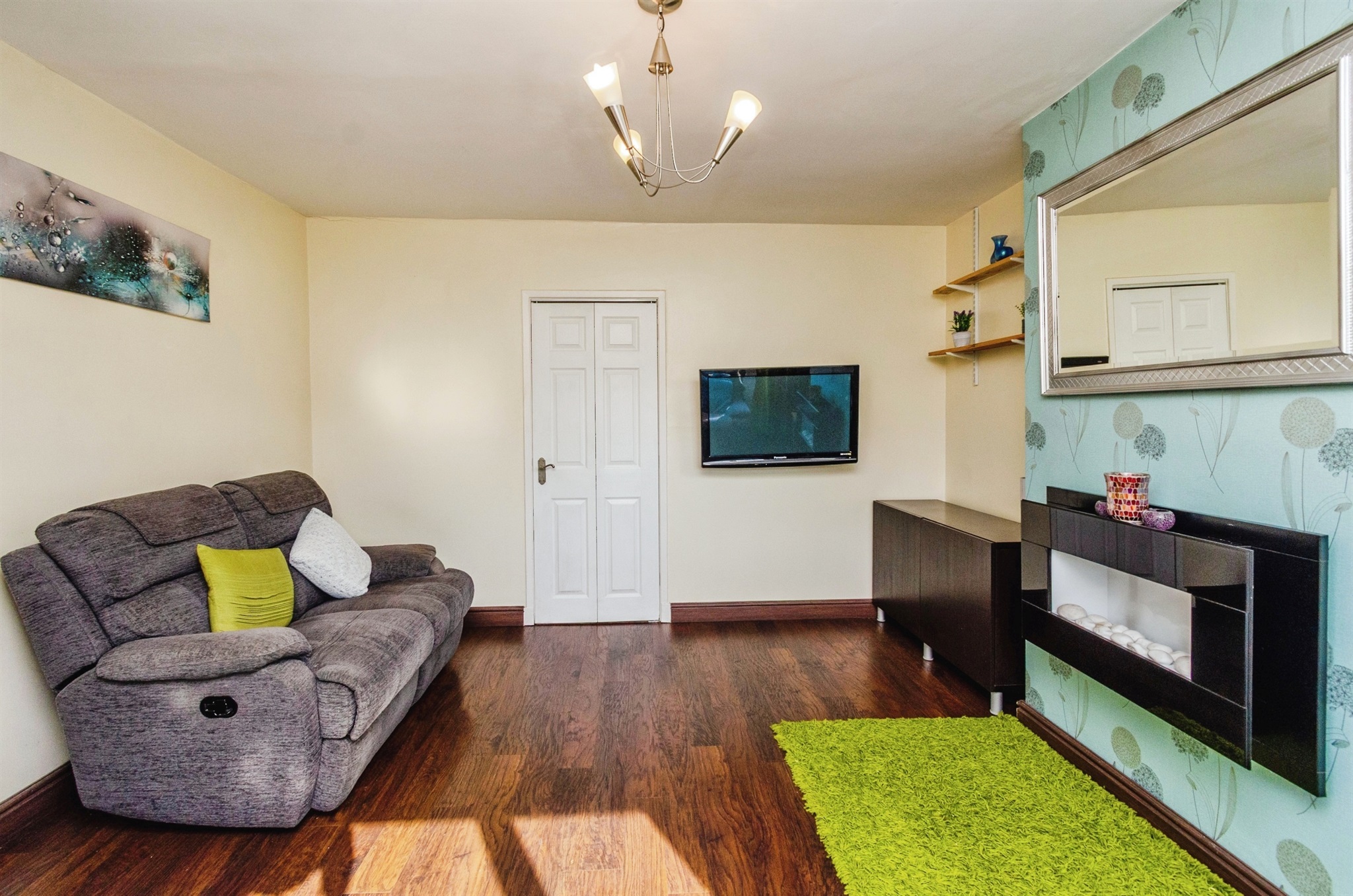 2 bed End of Terrace