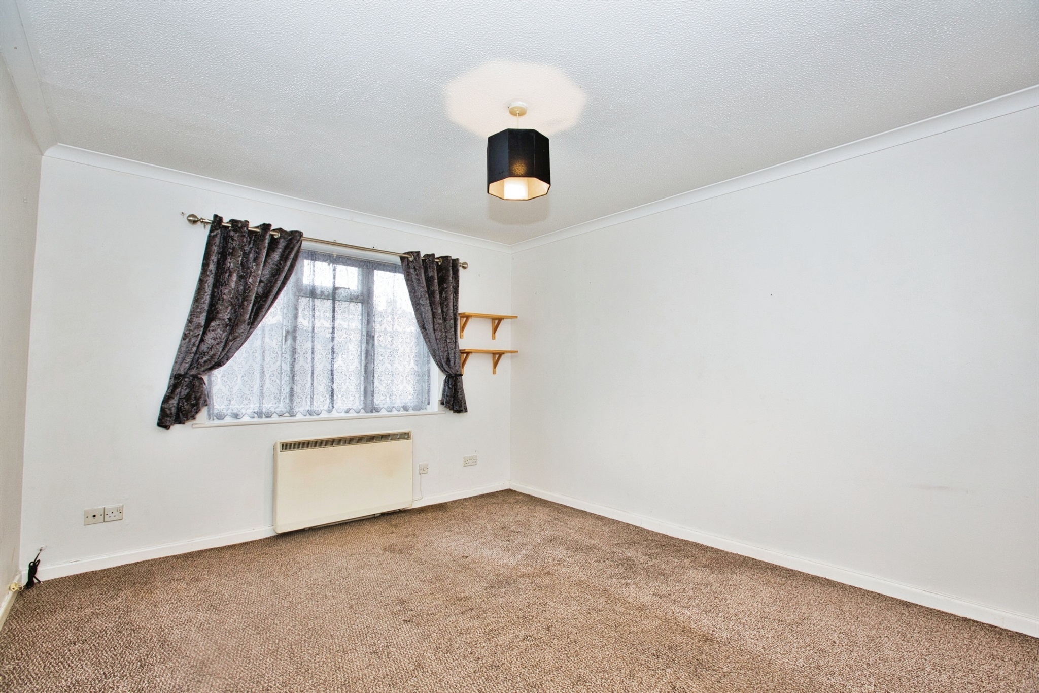 1 bed Ground Flat