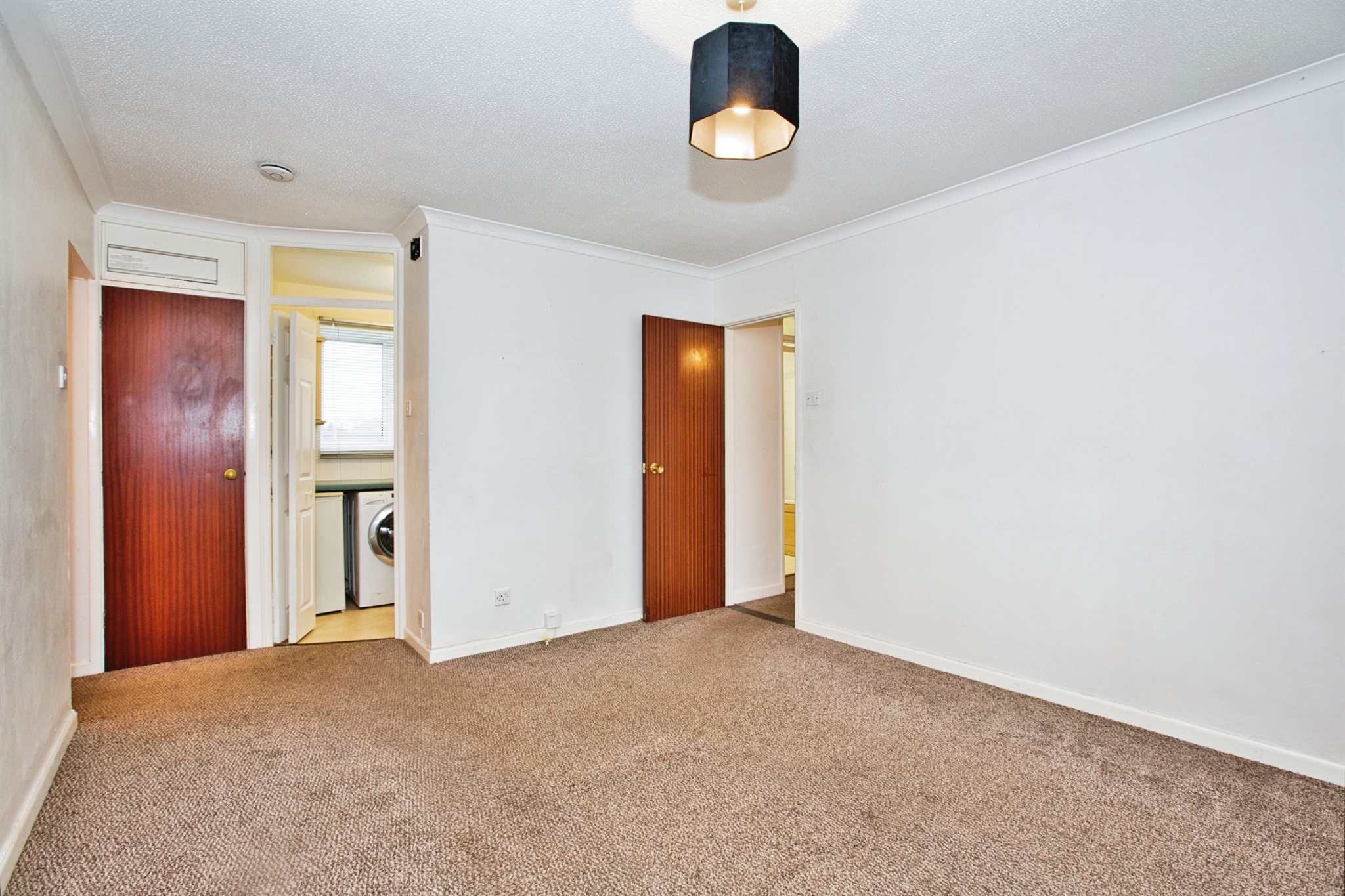 1 bed Ground Flat