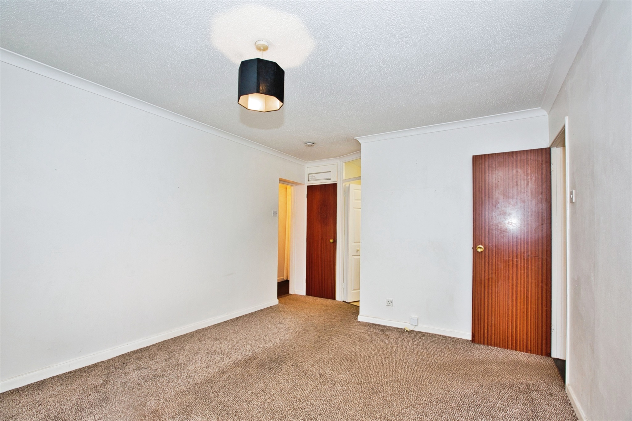 1 bed Ground Flat