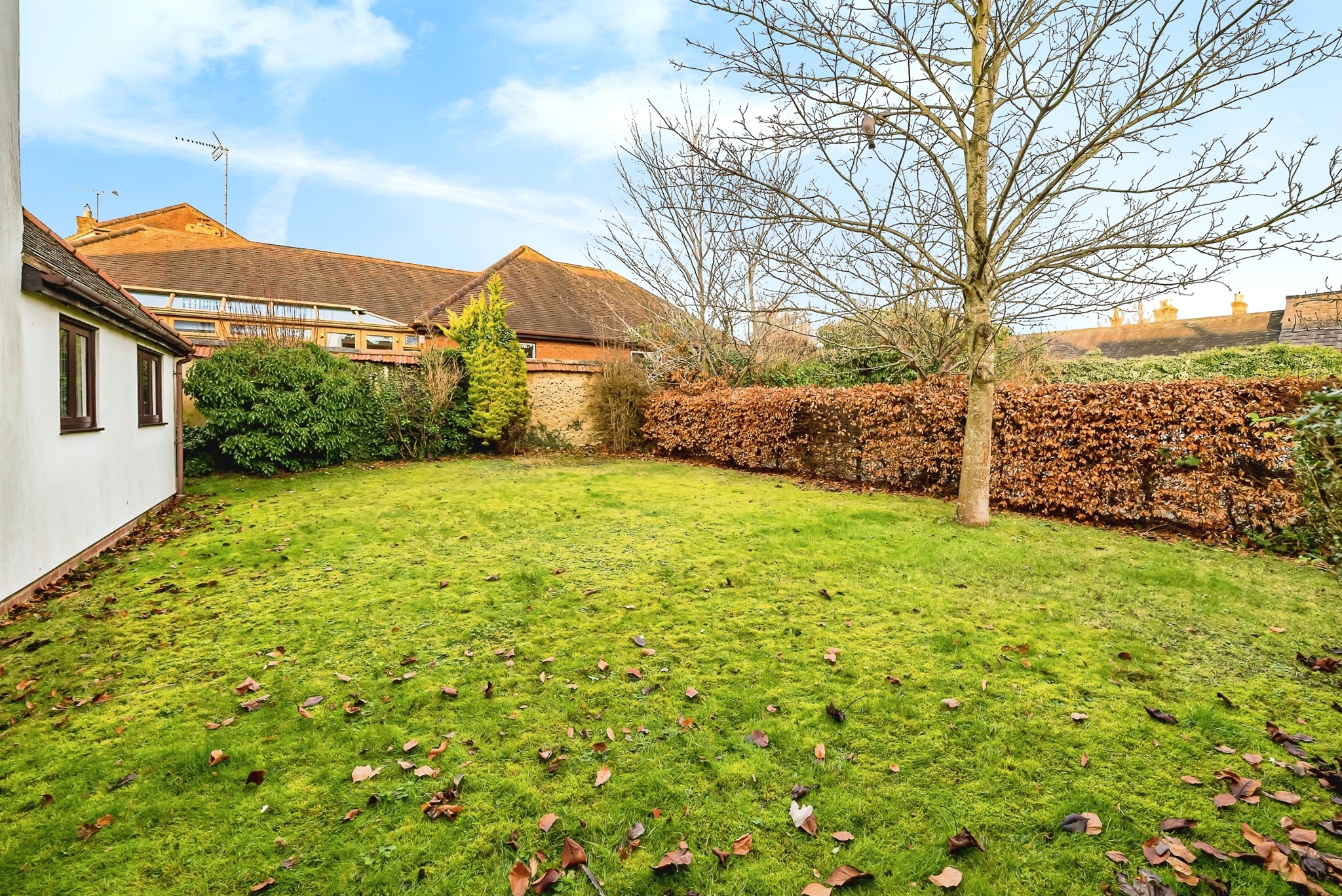 2 bed Ground Flat