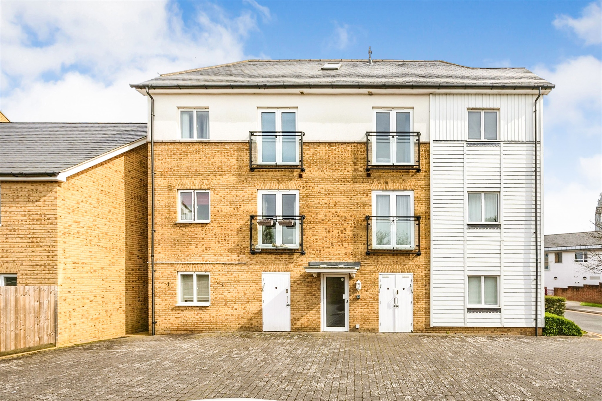 2 bed Apartment