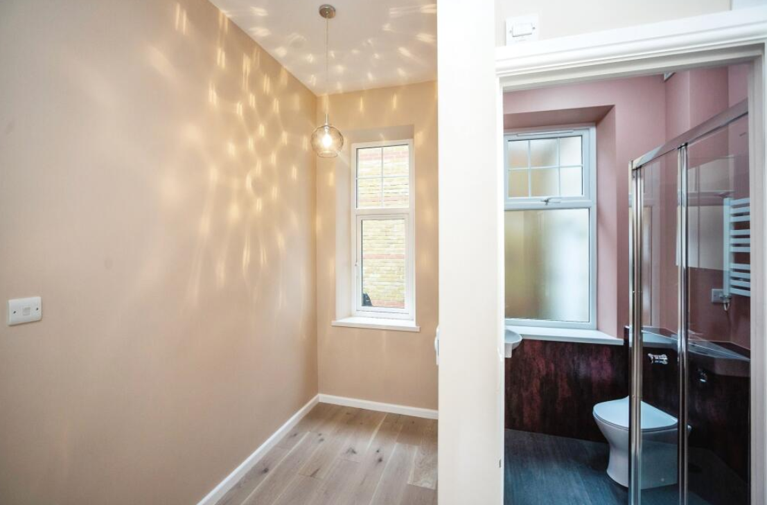 1 bed Ground Flat