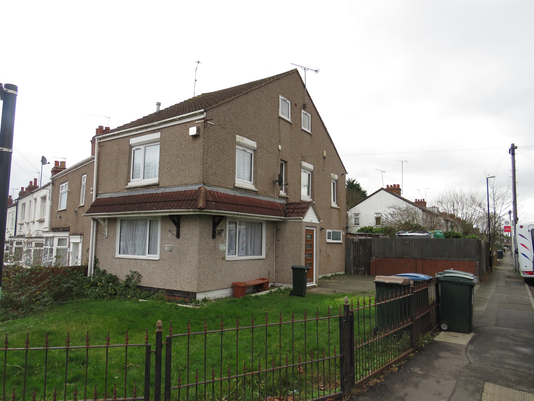 3 bed Semi-Detached