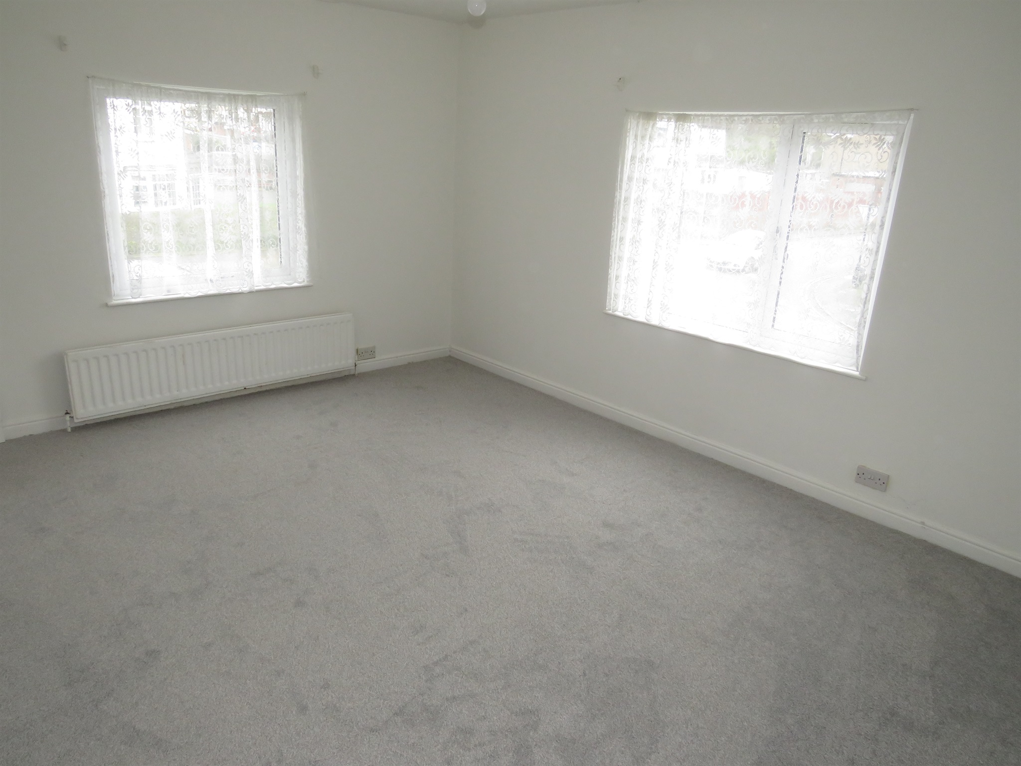3 bed Semi-Detached