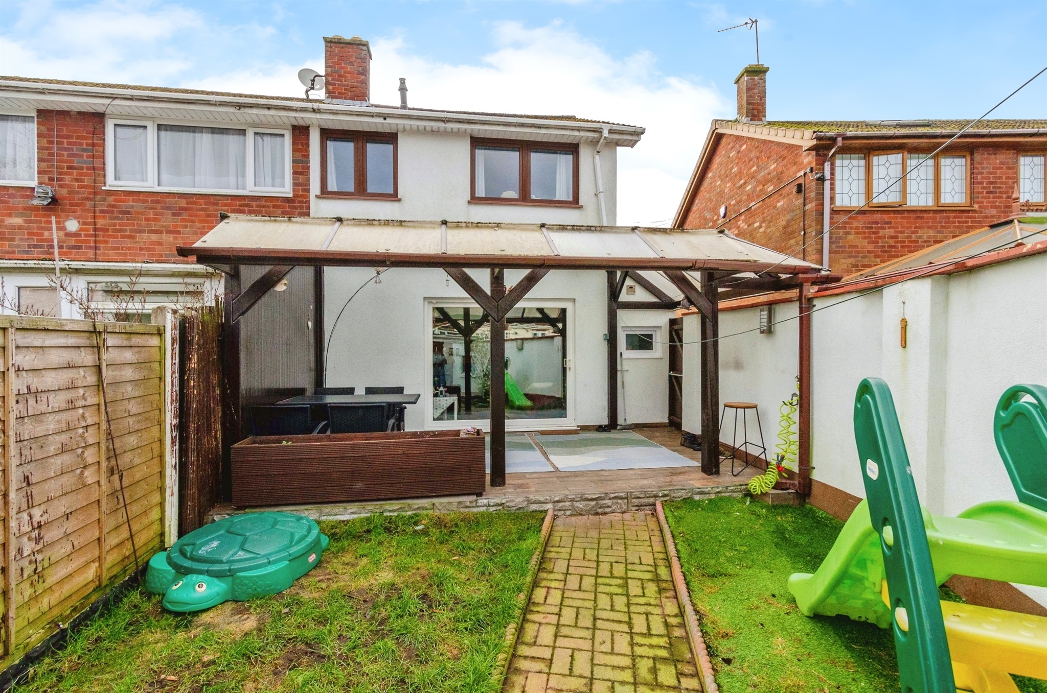 3 bed Semi-Detached