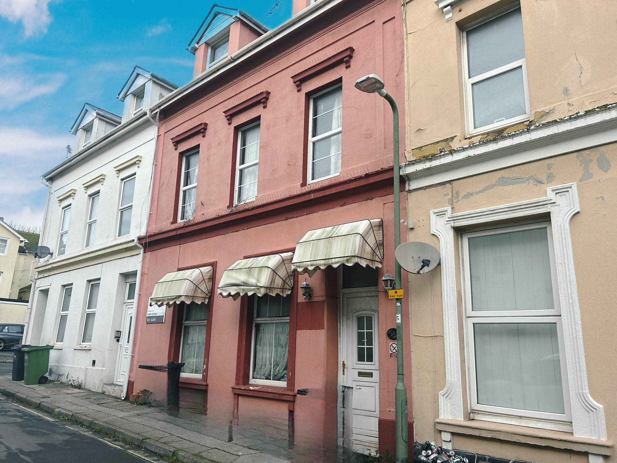 8 bed Terraced