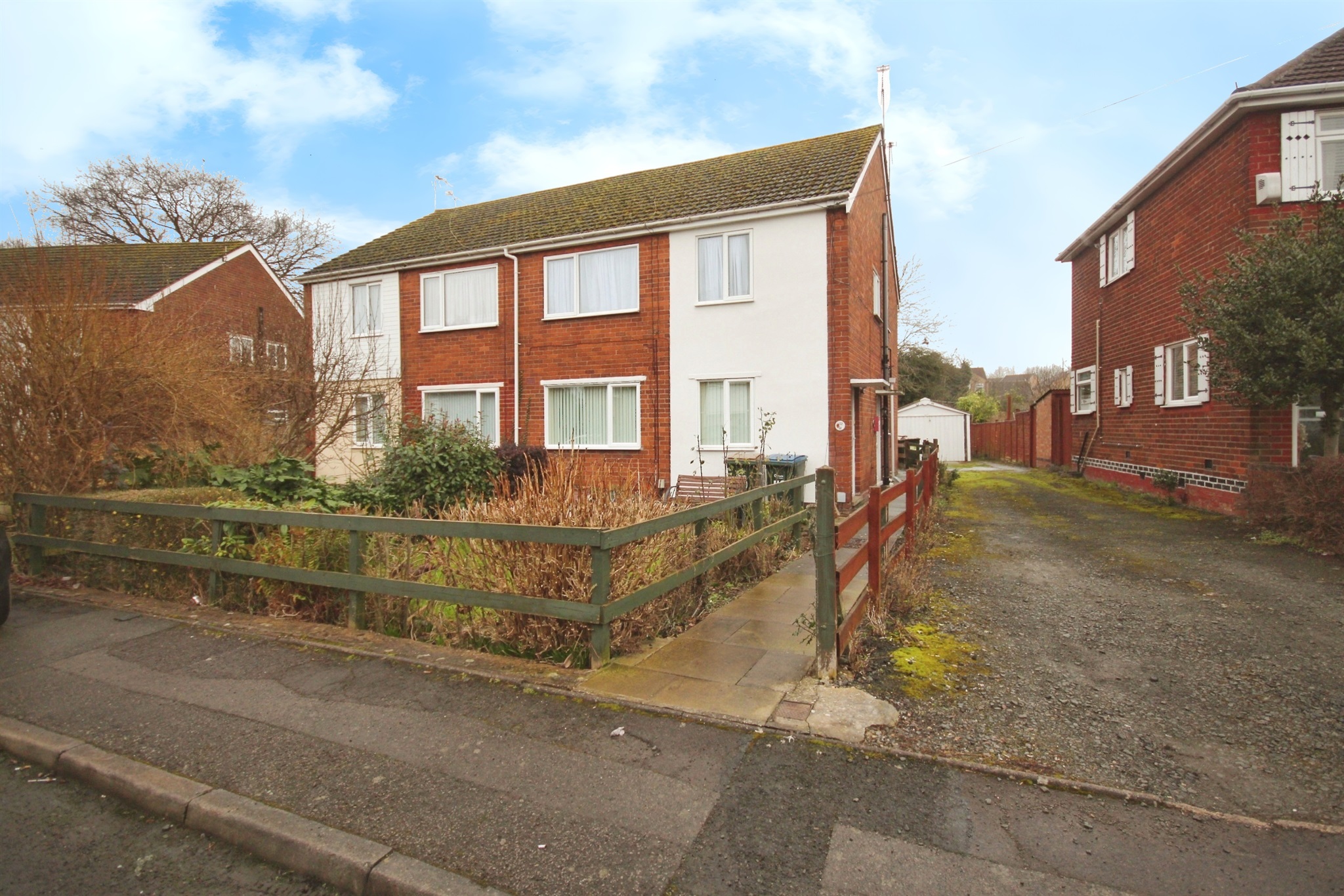 2 bed Maisonette