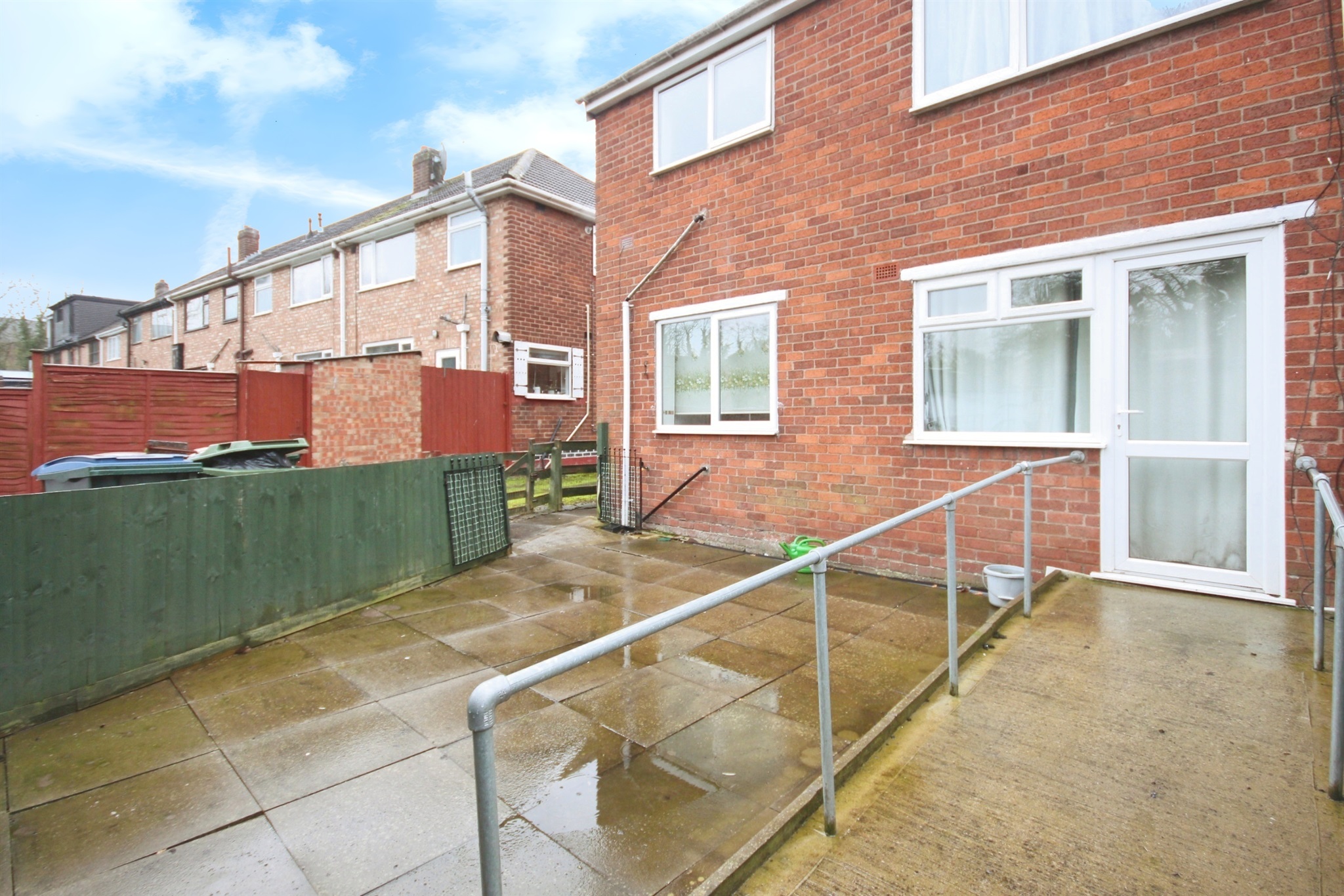 2 bed Maisonette
