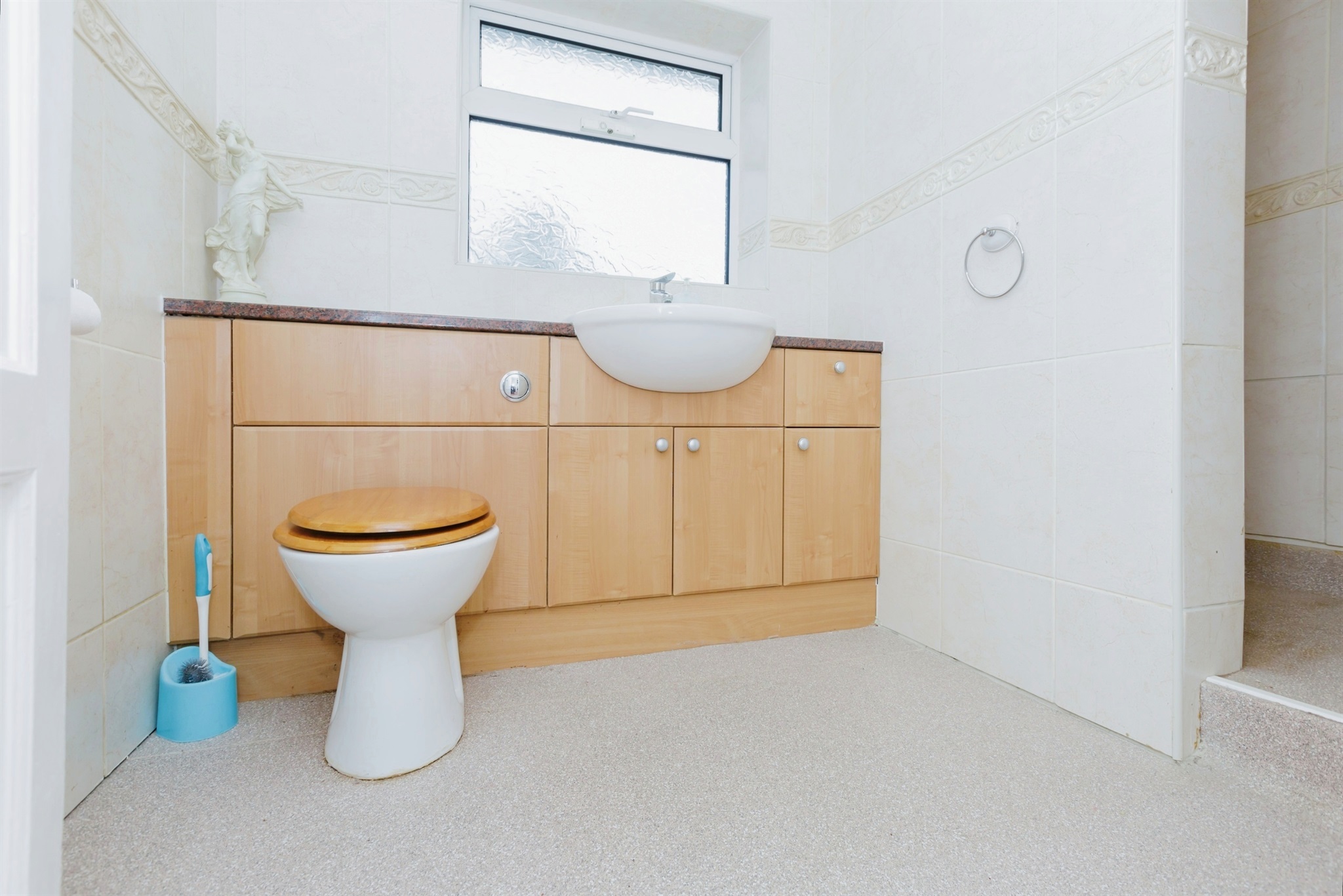 3 bed End of Terrace
