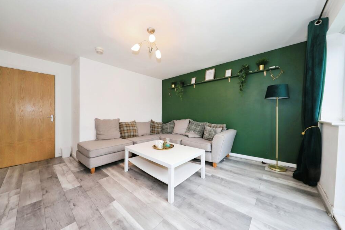 2 bed Ground Flat