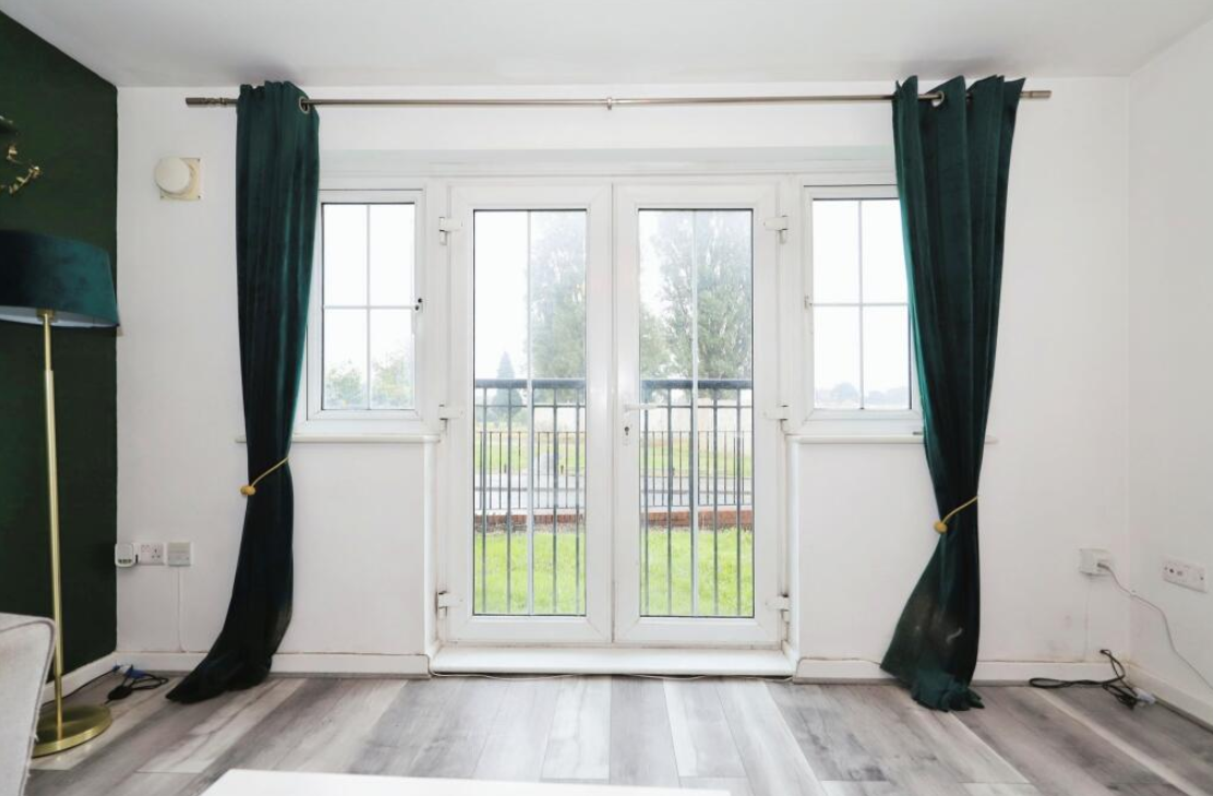 2 bed Ground Flat