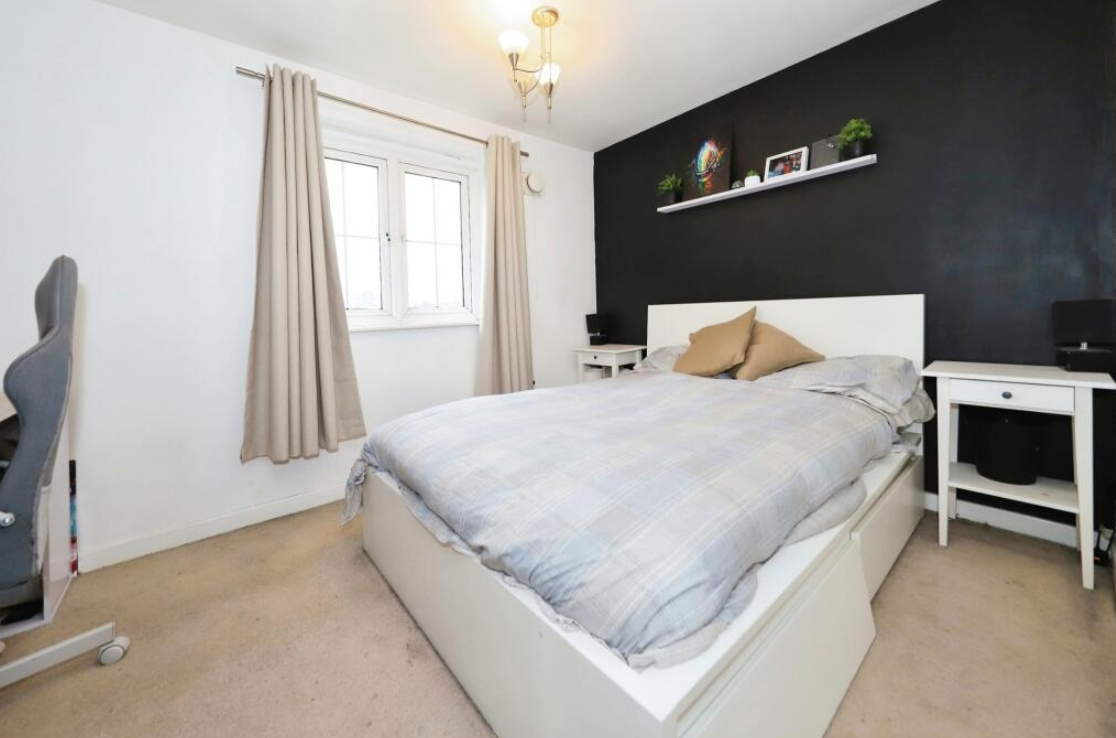 2 bed Ground Flat