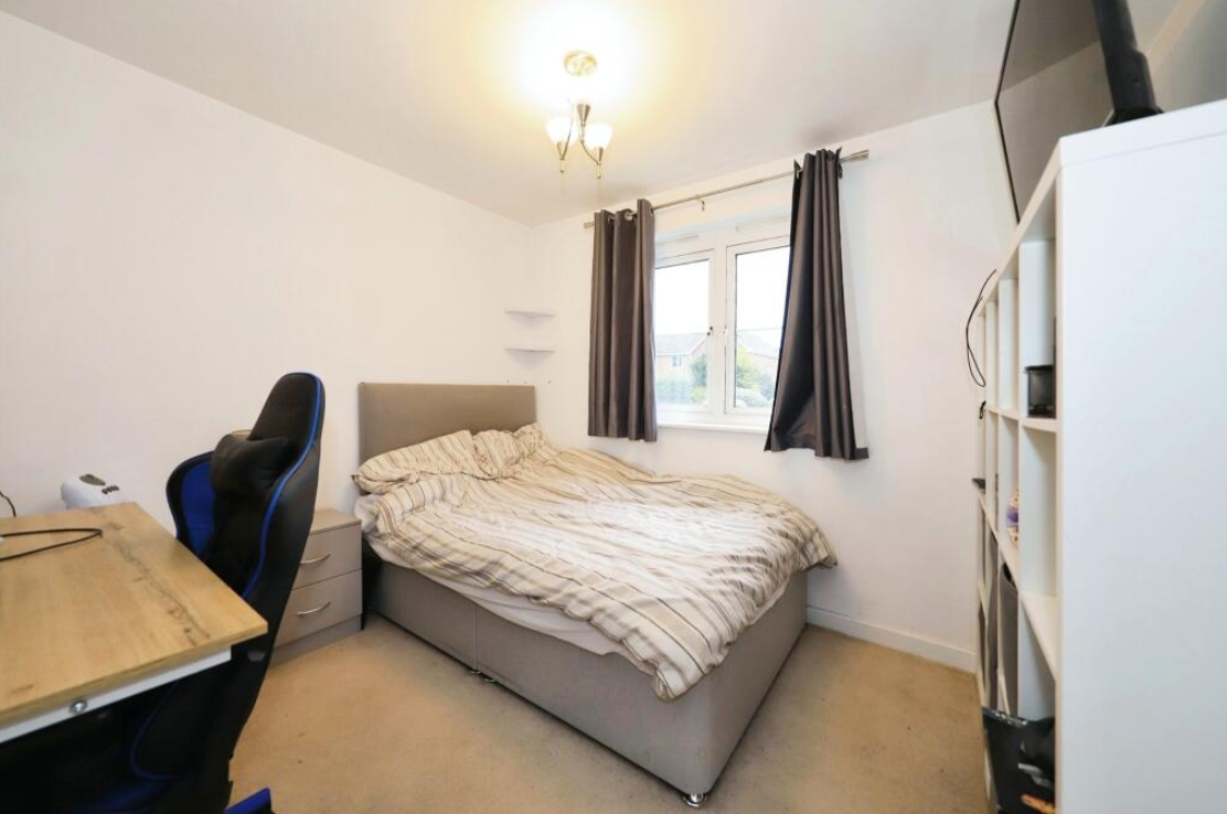 2 bed Ground Flat