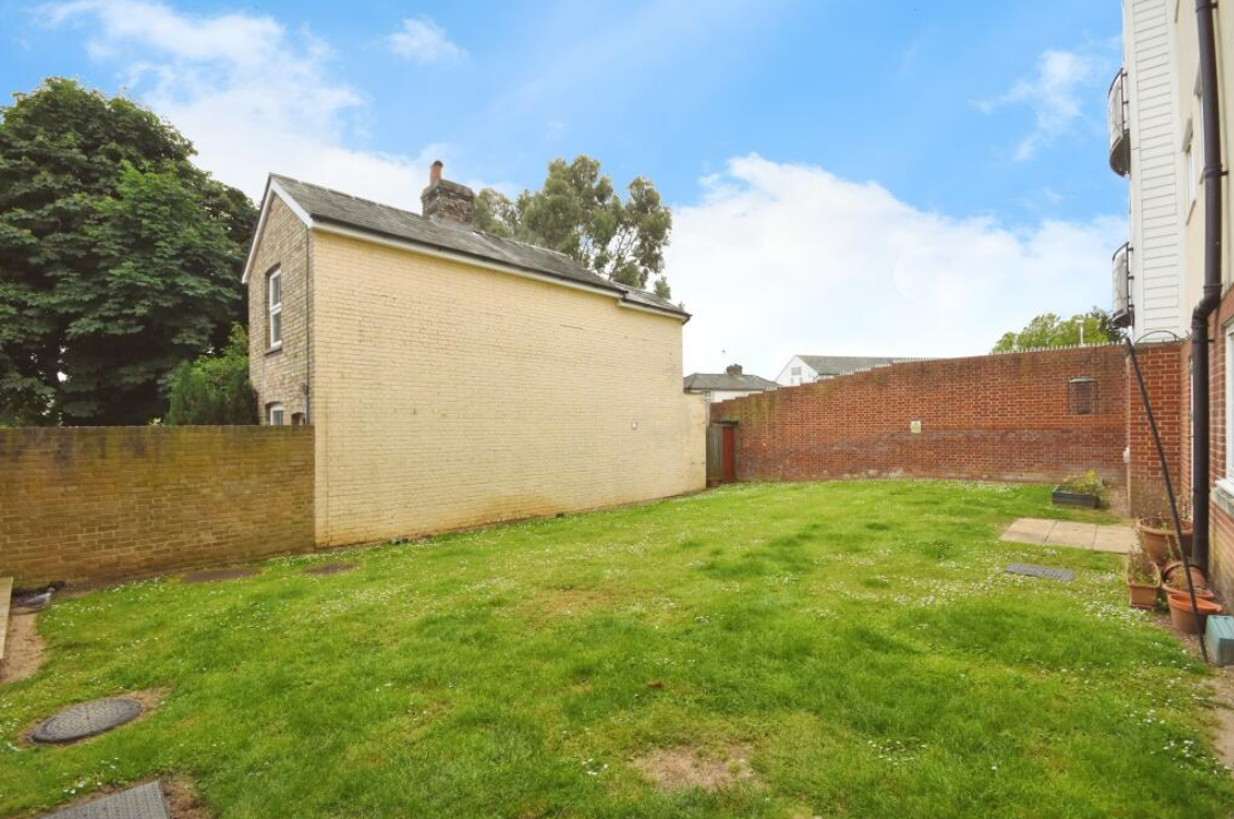 1 bed Apartment