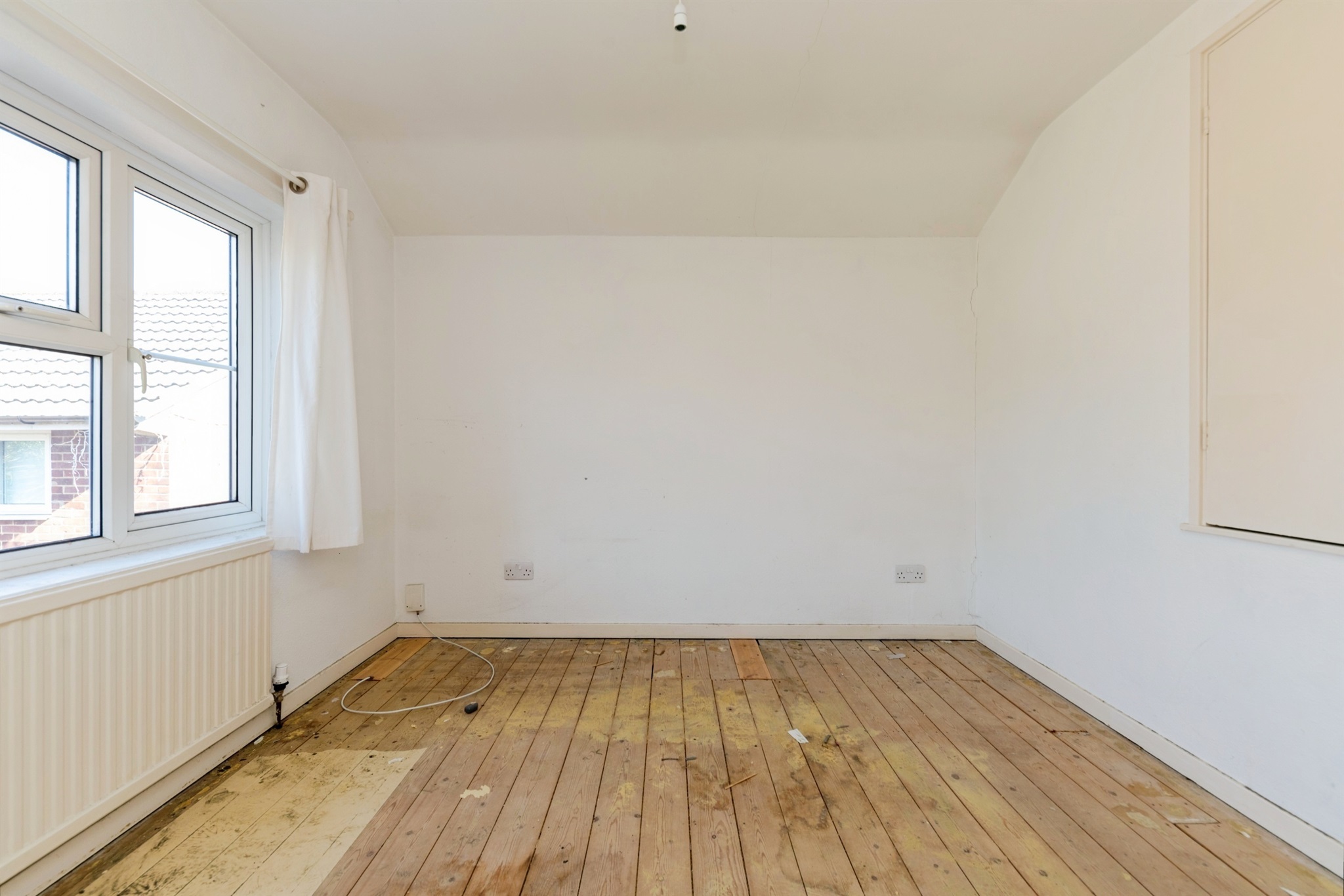 4 bed Semi-Detached
