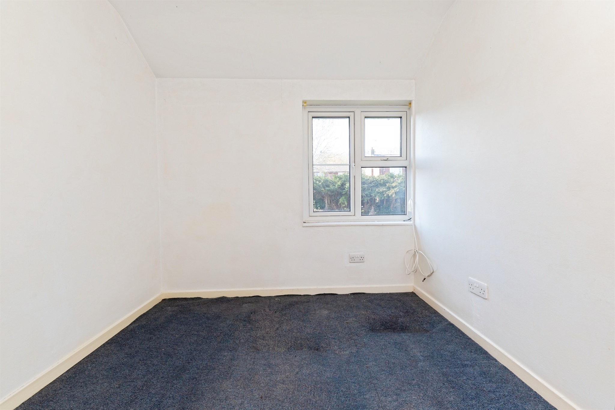 4 bed Semi-Detached