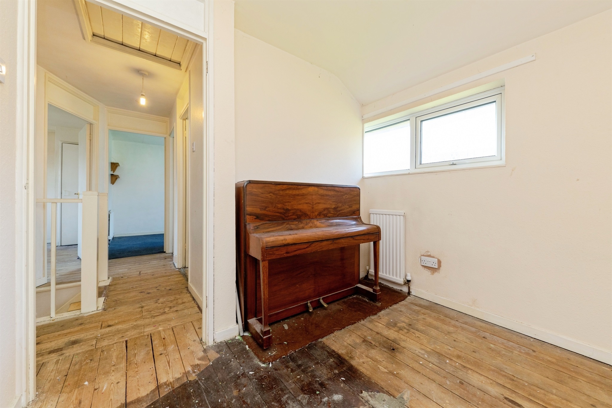 4 bed Semi-Detached