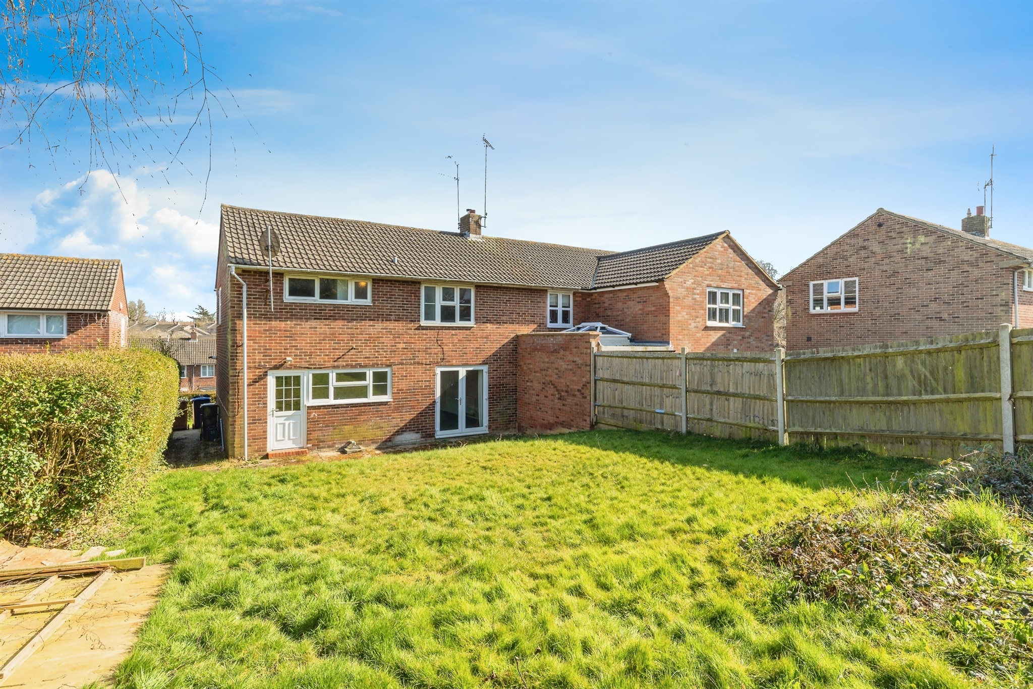 4 bed Semi-Detached