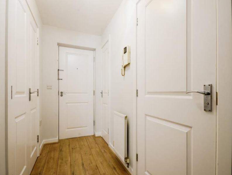 1 bed Ground Flat
