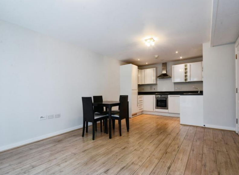 1 bed Ground Flat