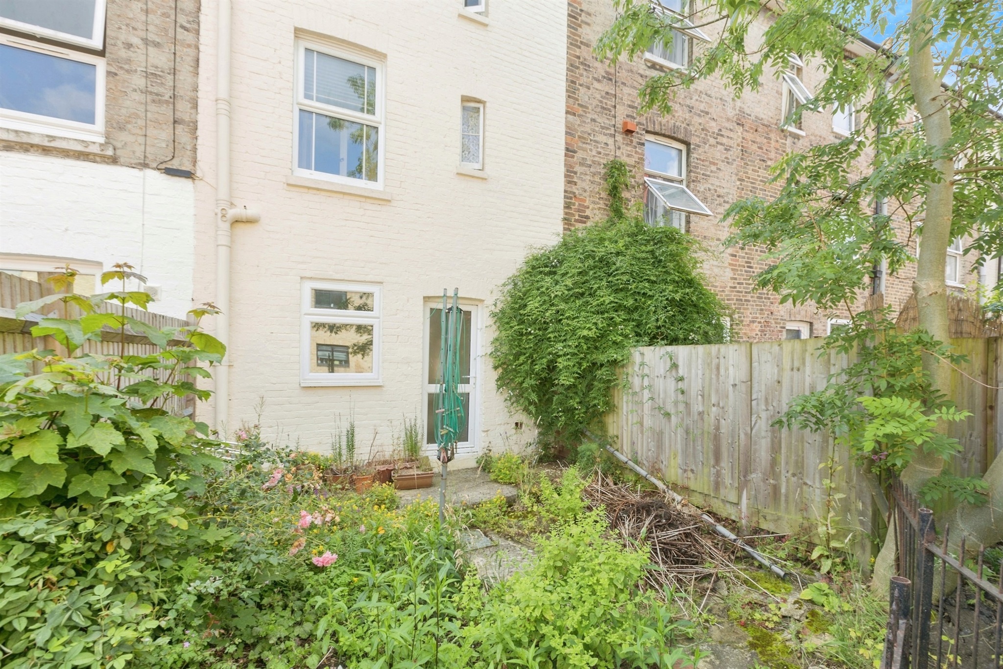 3 bed Block of Apartments
