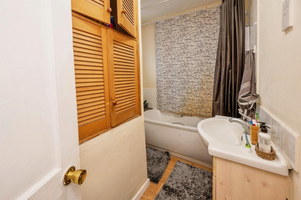 3 bed Semi-Detached