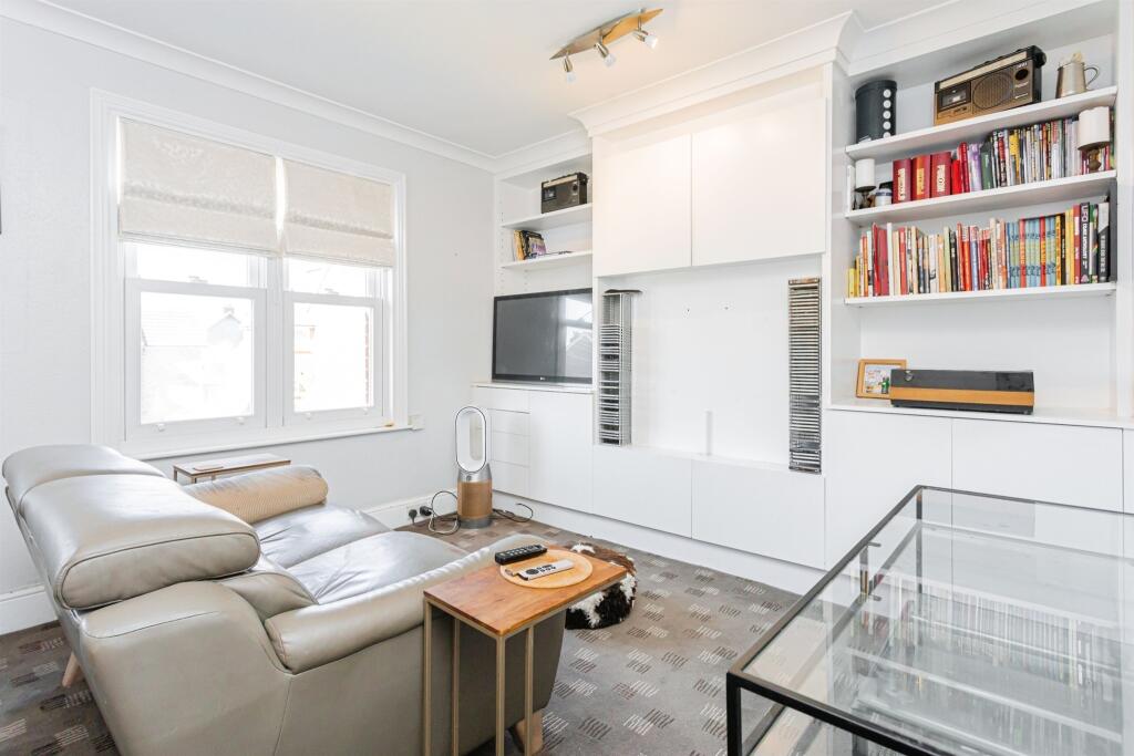 1 bed Apartment