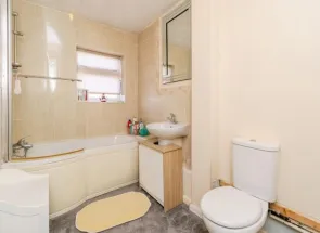 3 bed Maisonette