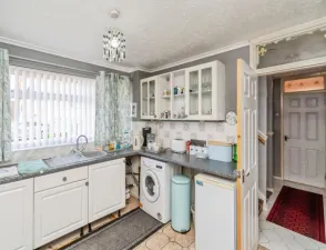 3 bed Maisonette