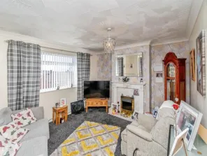 3 bed Maisonette