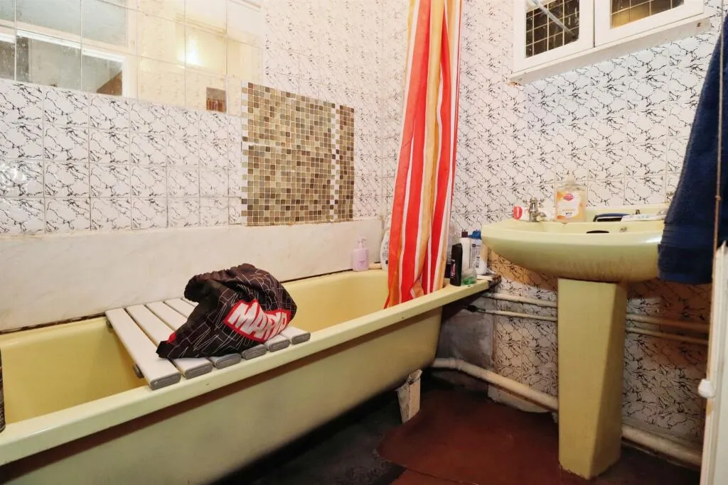 3 bed Semi-Detached