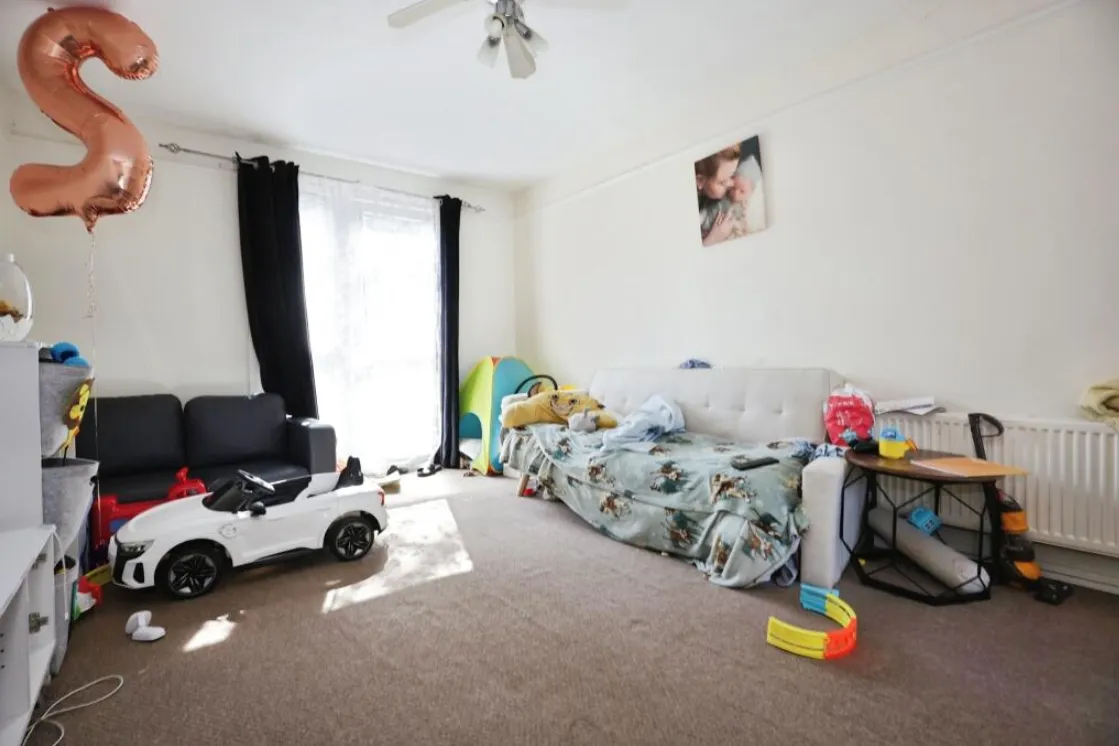 1 bed Ground Flat