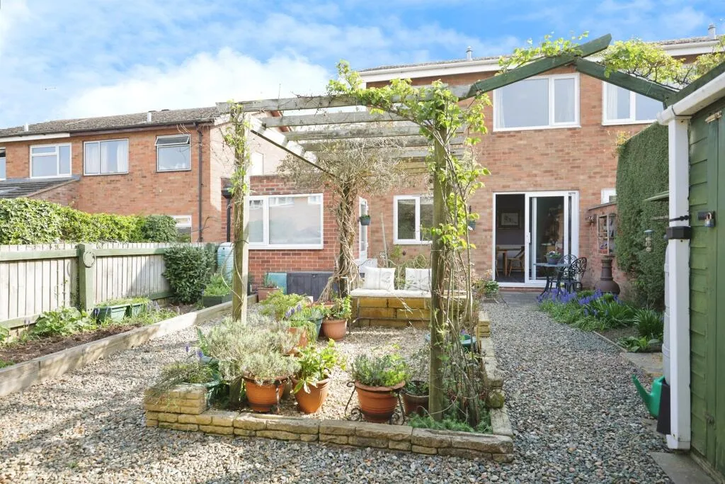 3 bed Semi-Detached