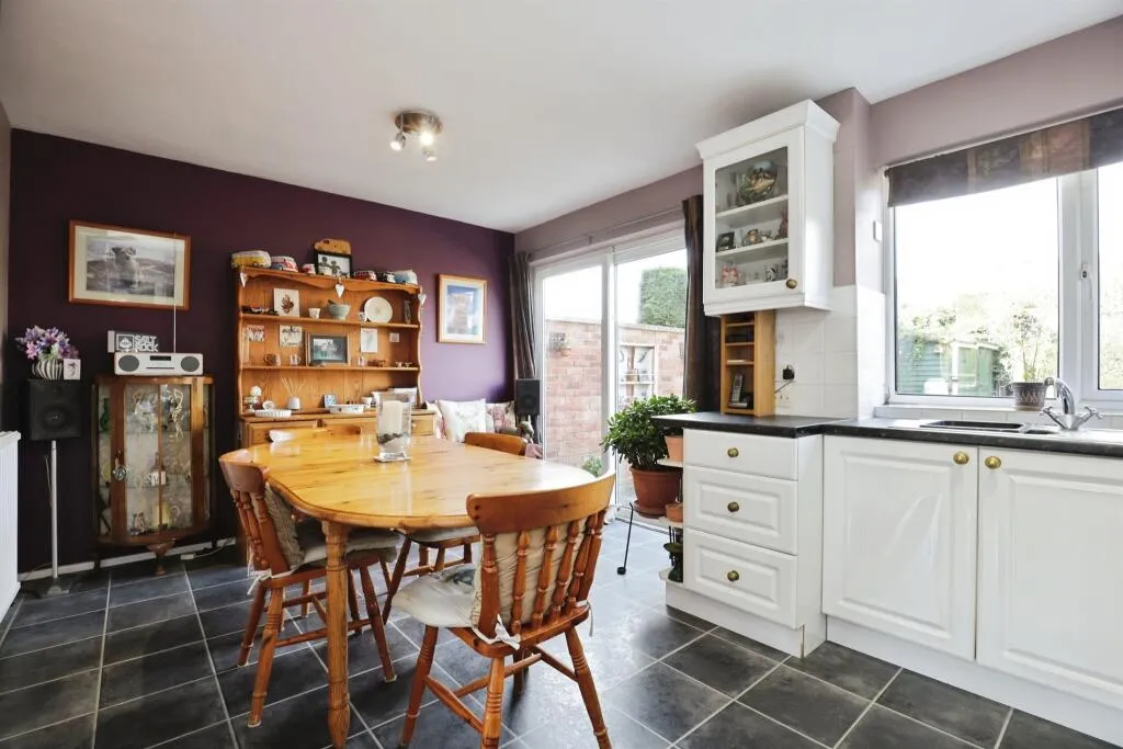 3 bed Semi-Detached
