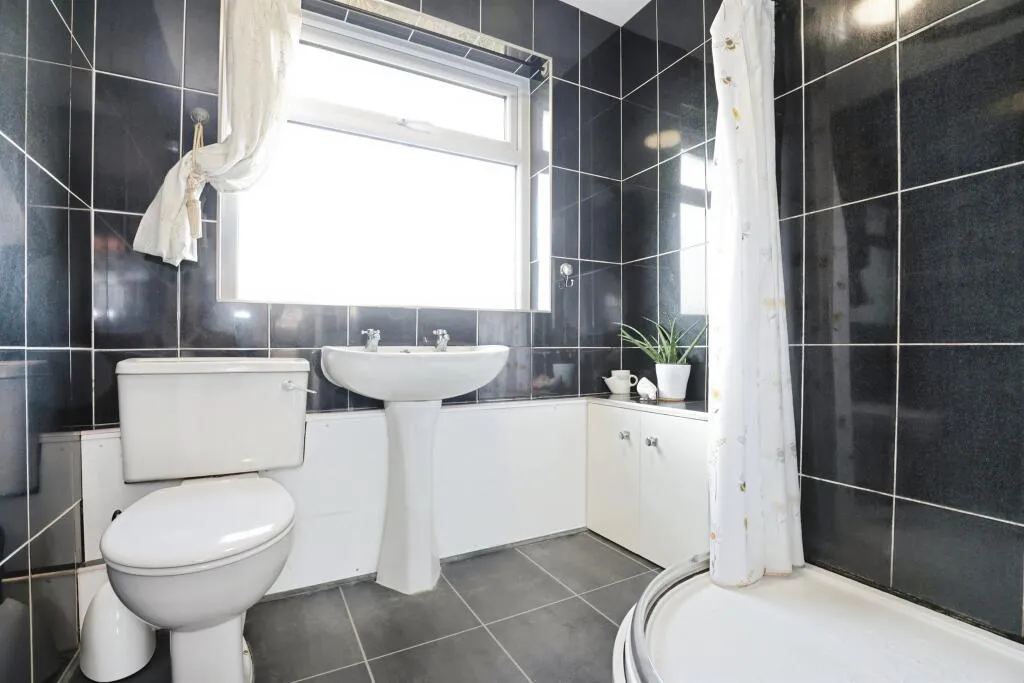 3 bed Semi-Detached