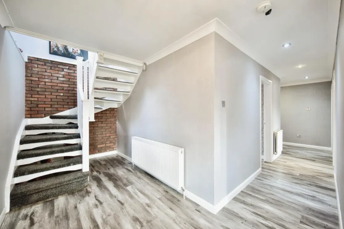 4 bed Detached