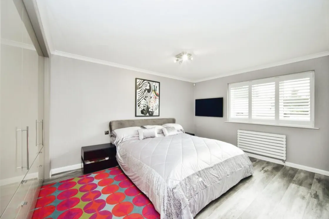 4 bed Detached