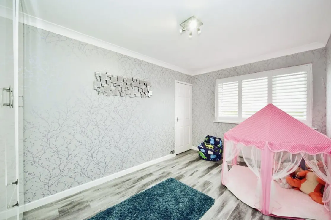 4 bed Detached