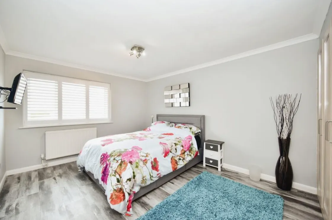 4 bed Detached