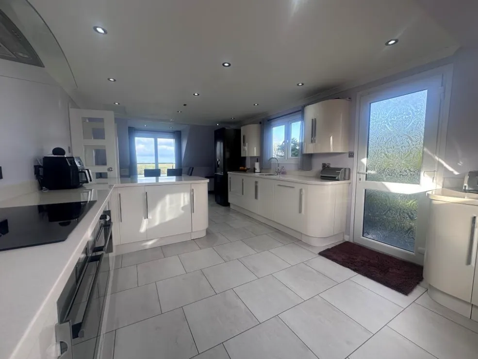 4 bed Detached