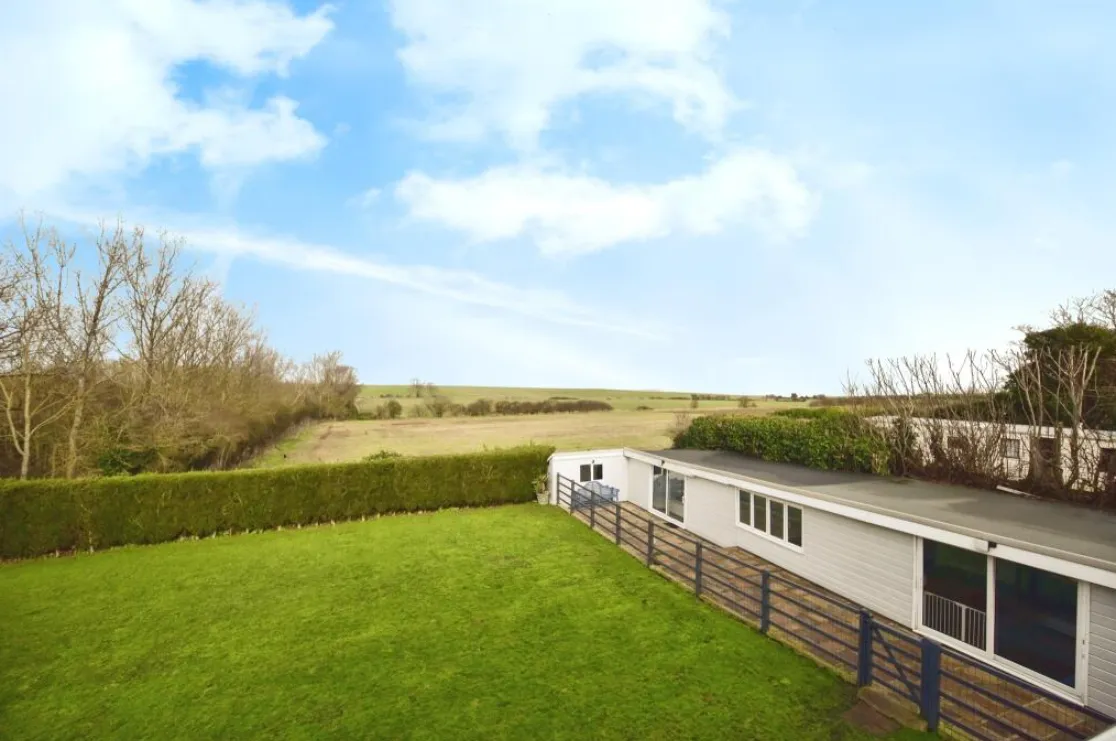 4 bed Detached