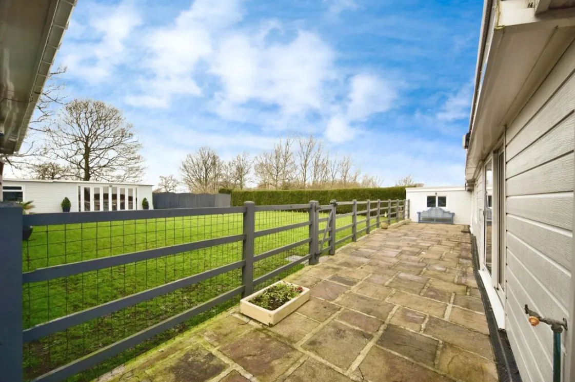 4 bed Detached