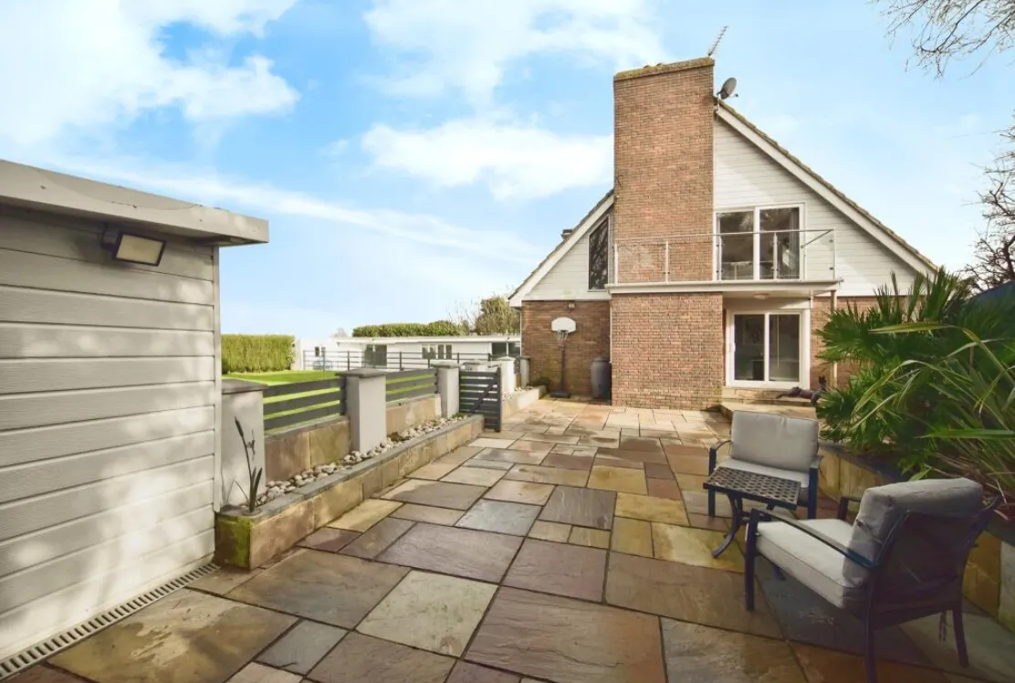 4 bed Detached