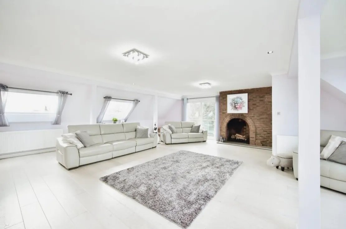 4 bed Detached