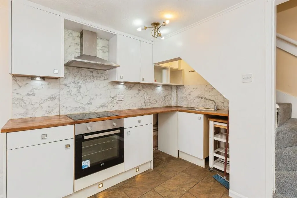 2 bed Semi-Detached