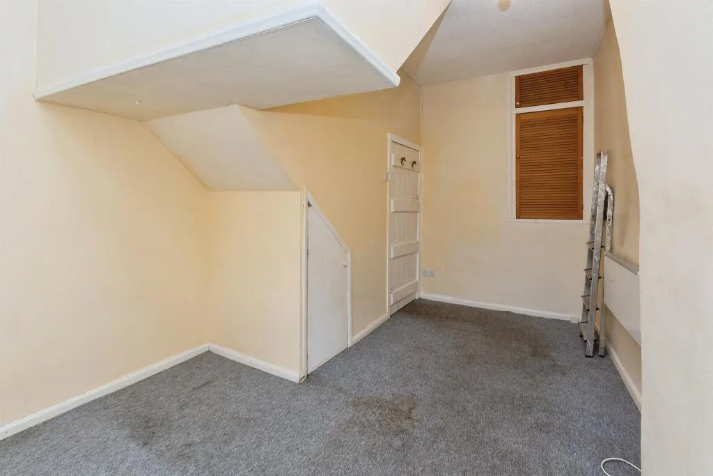 2 bed Semi-Detached
