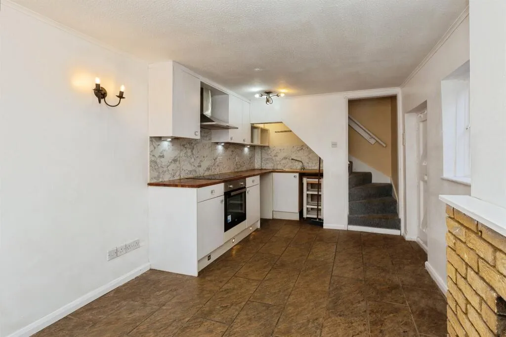 2 bed Semi-Detached