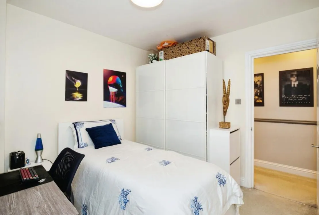 2 bed Ground Flat