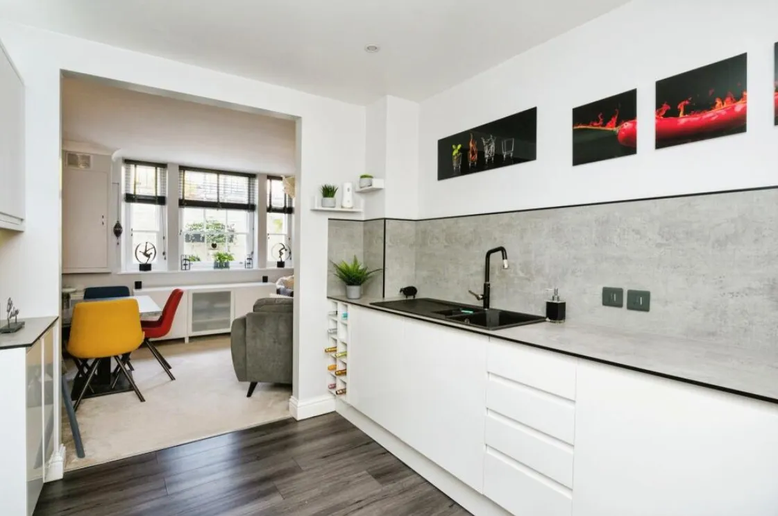 2 bed Ground Flat